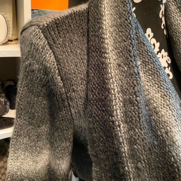 Saks fifth avenue multi-colored gray/black winter sweater. Size M “NWT” - Picture 6 of 10